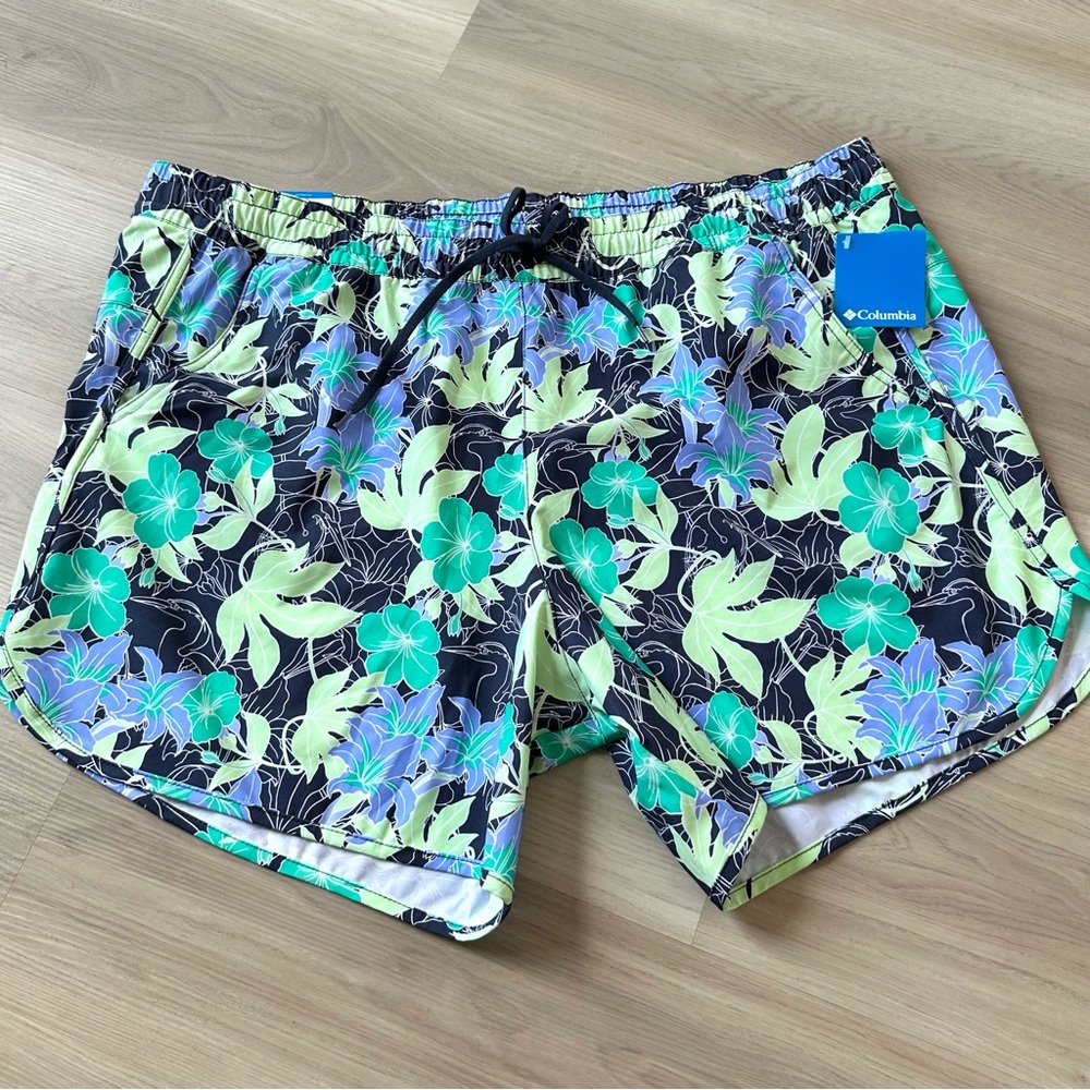 NEW Columbia Omni-Shade Women’s Tropical Print Shorts Bogata Bay 2X